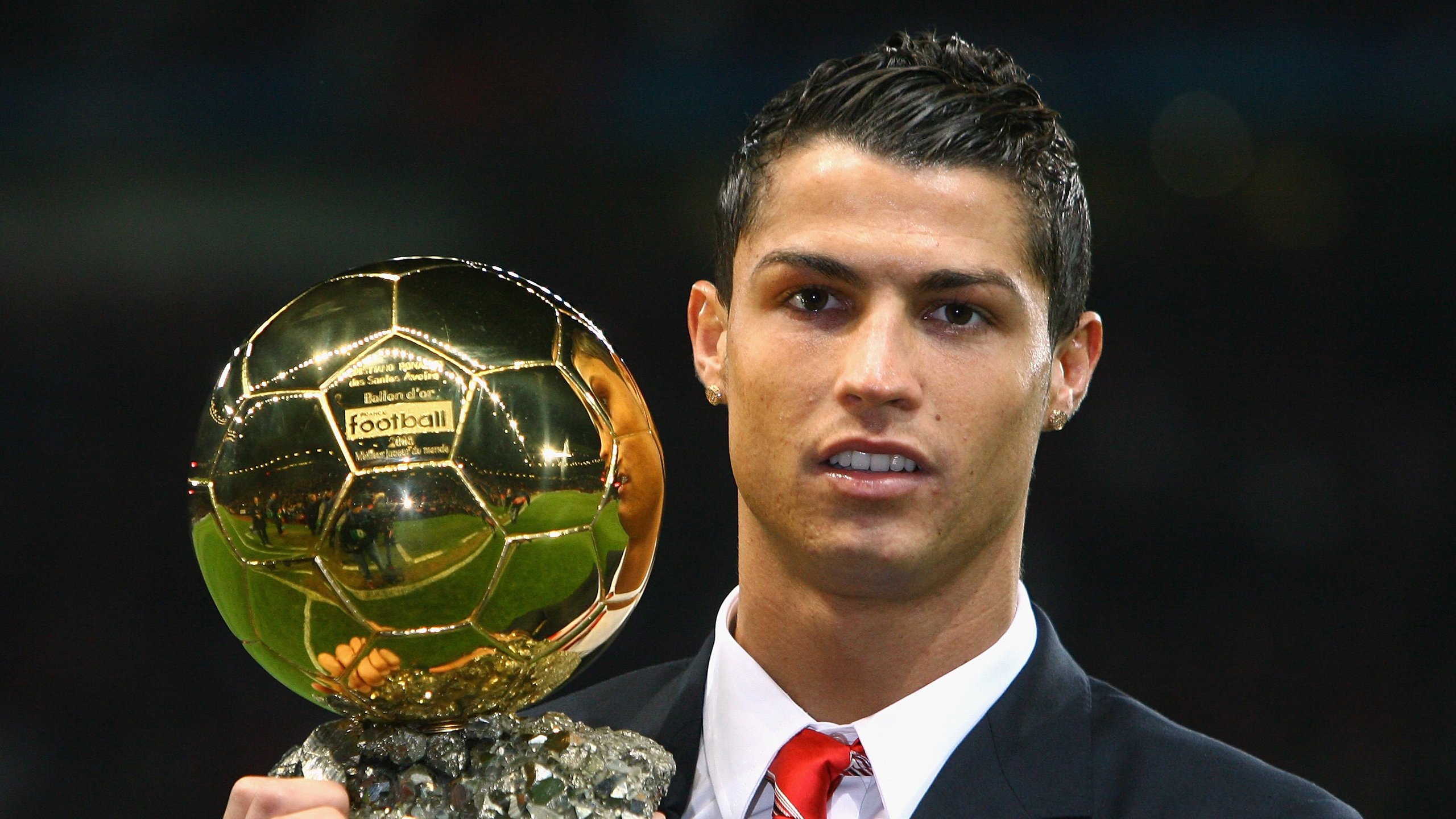 爱游戏体验-俱乐部财务透明度不断提升，行业健康发展，俱乐部财务管理制度